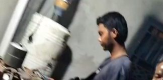 Aktivitas pembakaran emas mentah diduga hasil dari PETI di kediaman Wahono.