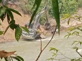 Diduga Milik Mantan Kades, Alat Berat PETI Kembali Beroperasi di Limbur Lubuk Mengkuang Bungo